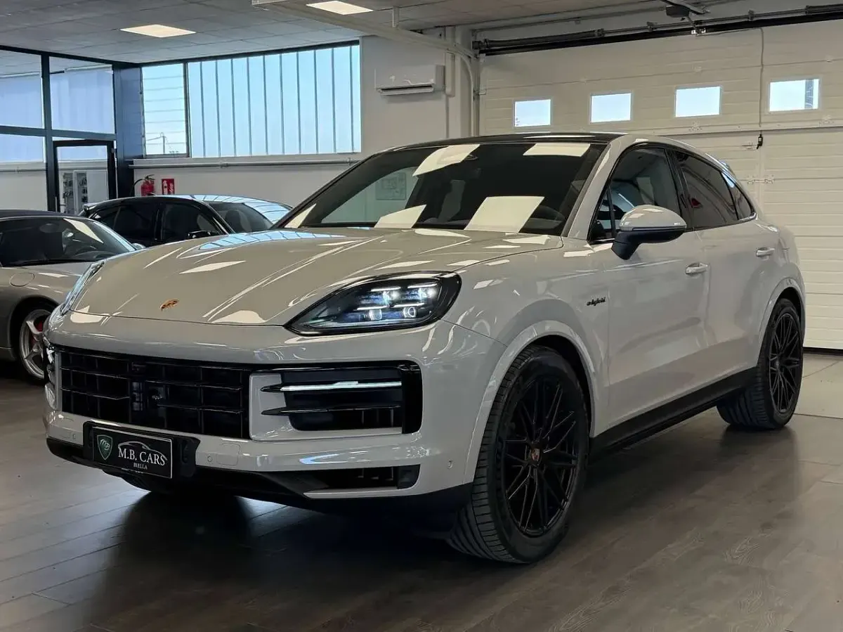 Nuova Porsche Cayenne 305 CV (224 kW) 2026 Grigio SUV
