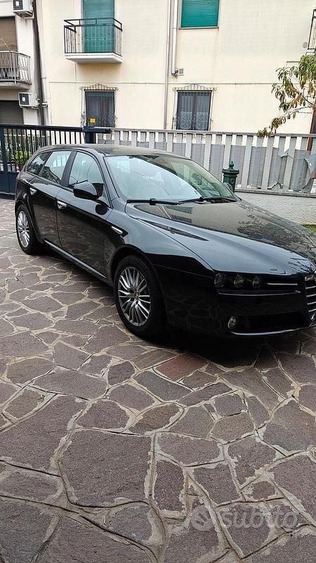 Nero Usata 2008 Alfa Romeo 159 Station wagon | 14.500 € - Immagine 1/4