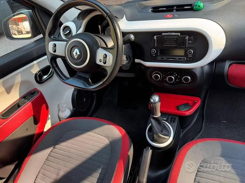 Usata Renault Twingo 70 CV (51 kW) 2015 Rosso Utilitaria
