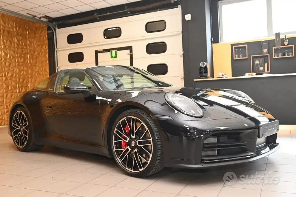 Nuova Porsche 911 Targa 4S 480 CV (353 kW) 2026 Nero Cabrio