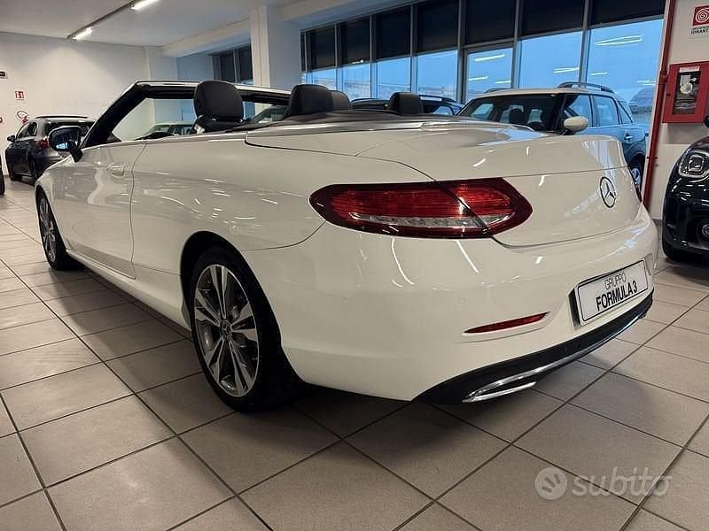 Usata Mercedes C220 170 CV (125 kW) 2017 Bianco Cabrio