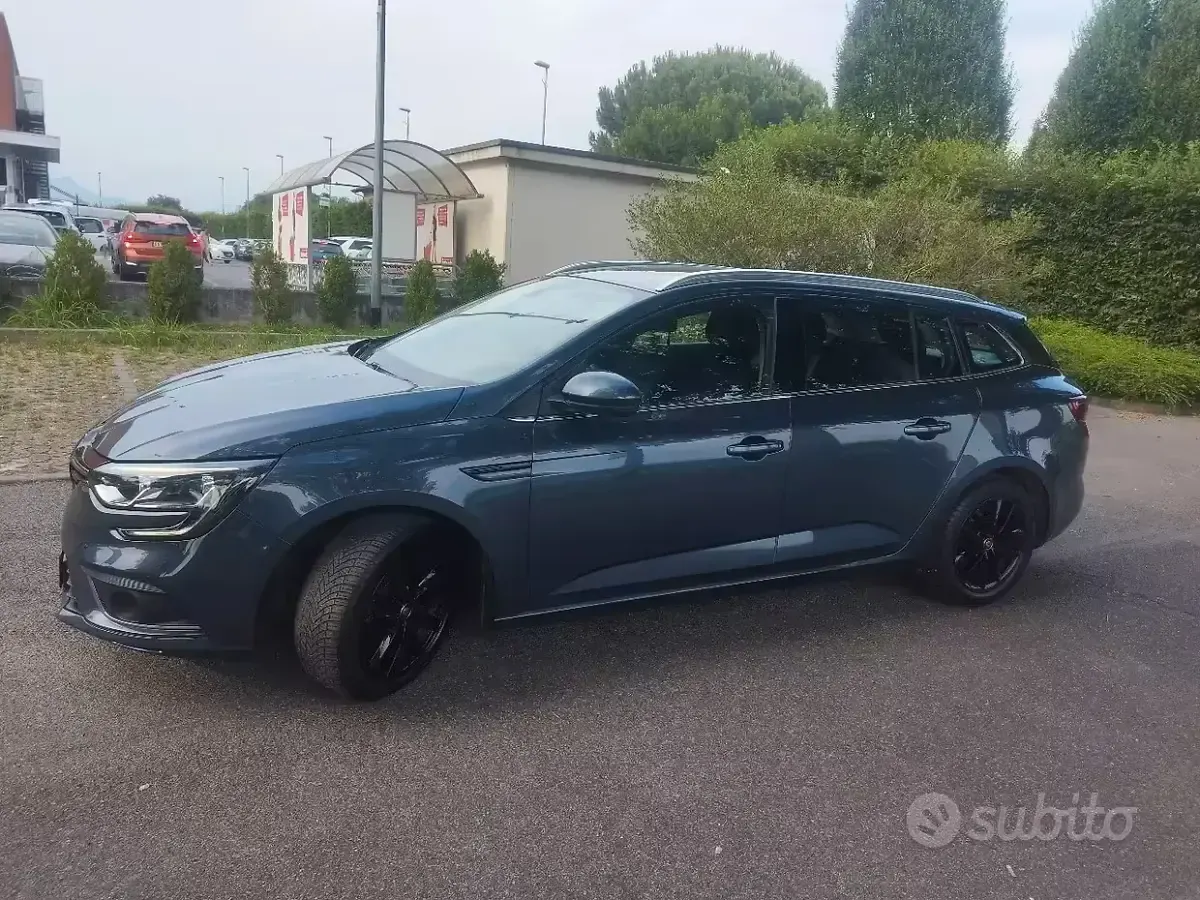 Usata Renault Mégane GrandTour Zen 110 CV (80 kW) 2018 Grigio Station wagon