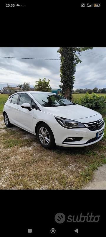 Usata Opel Astra 110 CV (80 kW) 2016 Bianco Coupé