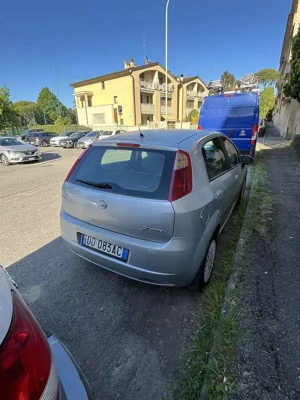 Usata Fiat Grande Punto Active 75 CV (55 kW) 2006 Grigio Utilitaria