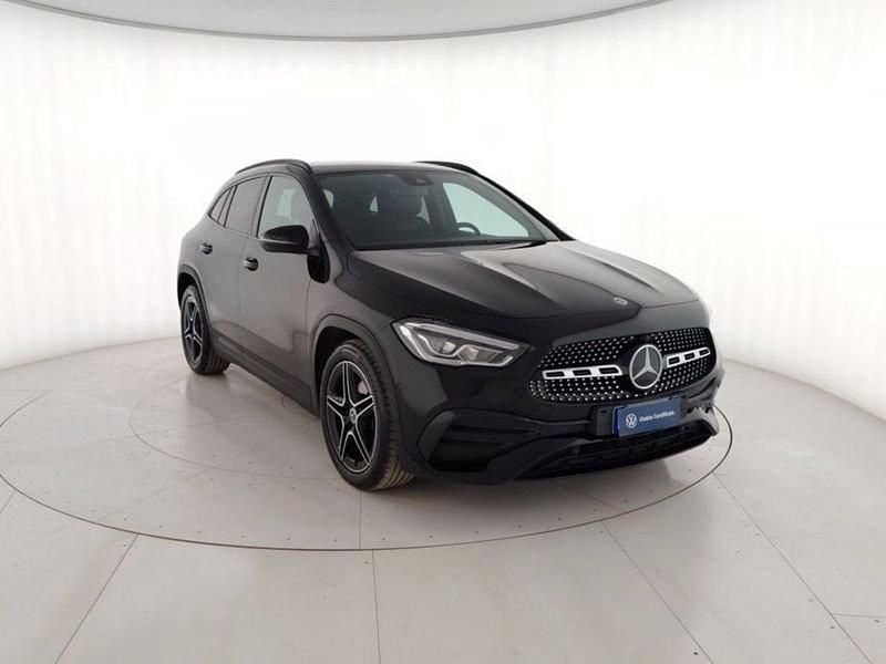 Usata Mercedes GLA200 Premium 150 CV (110 kW) 2022 Nero metallizzato SUV