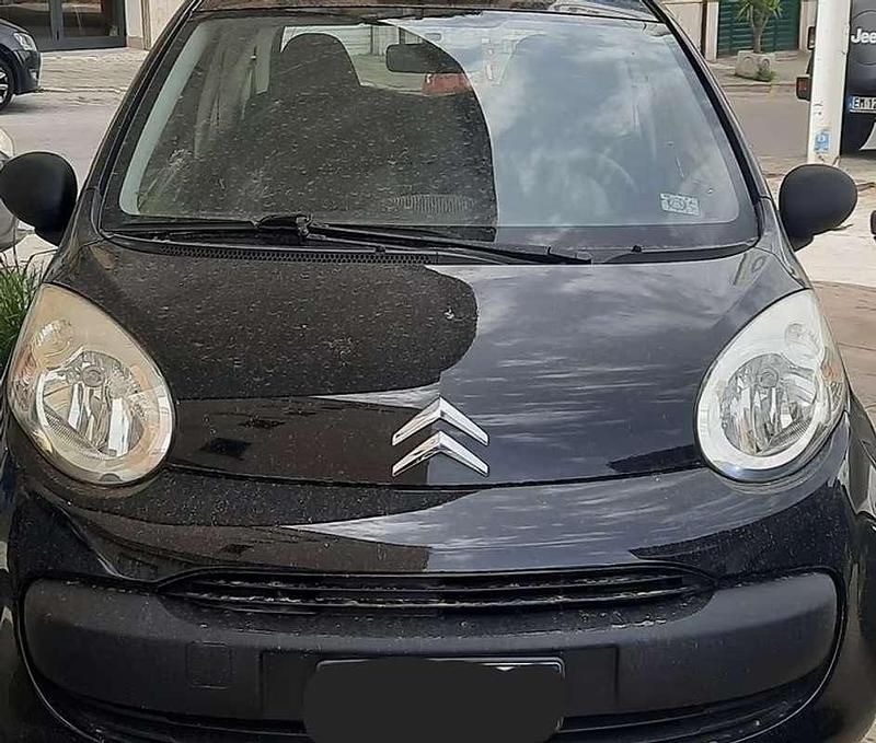 Nero Usata 2007 Citroën C1 Due volumi | 1500 € (Buon prezzo) - Immagine 1/4