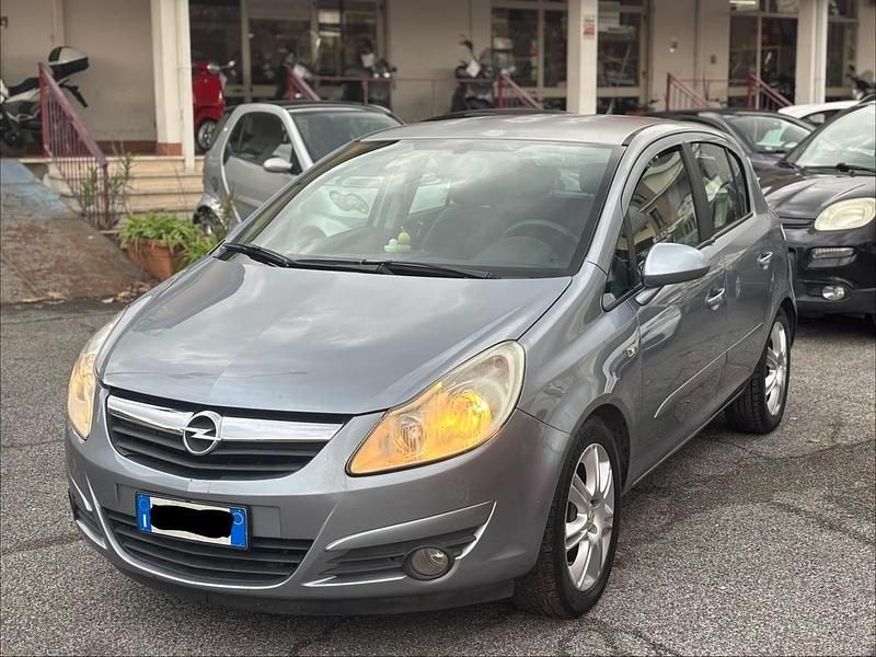 Usata Opel Corsa 80 CV (58 kW) 2008 Argento Utilitaria