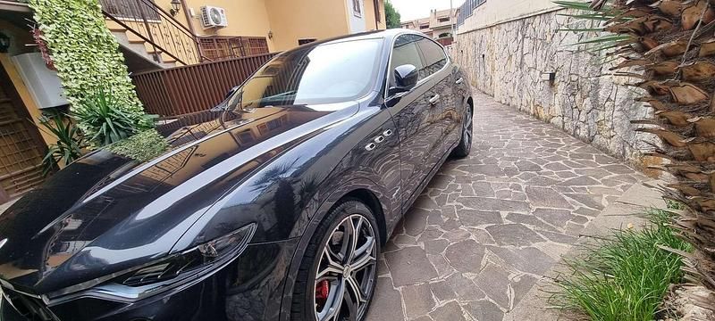 Usata Maserati Levante 349 CV (256 kW) 2020 Nero SUV