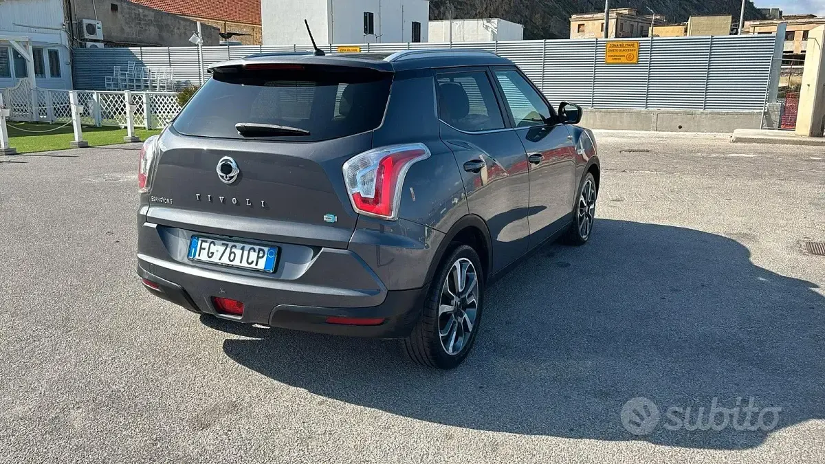 Usata SsangYong Tivoli 128 CV (94 kW) 2017 SUV