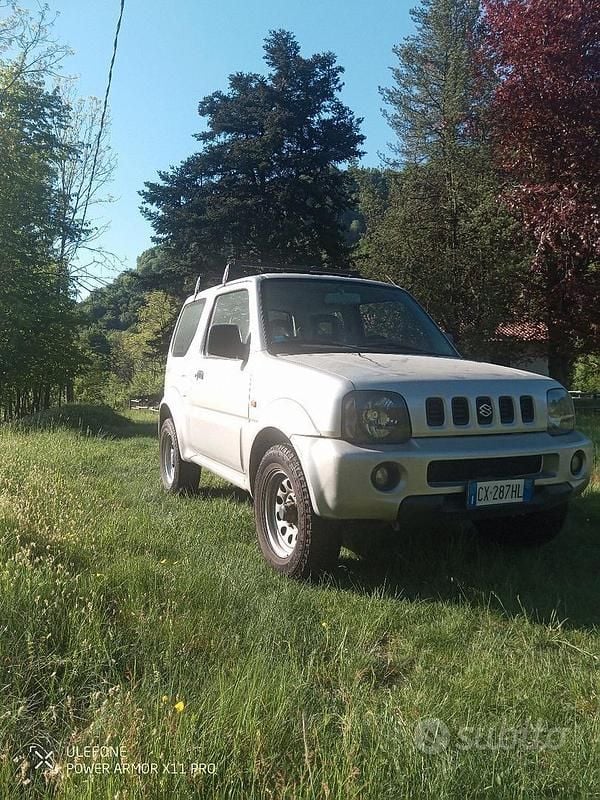 Usata Suzuki Jimny 85 CV (62 kW) 2005 Grigio SUV