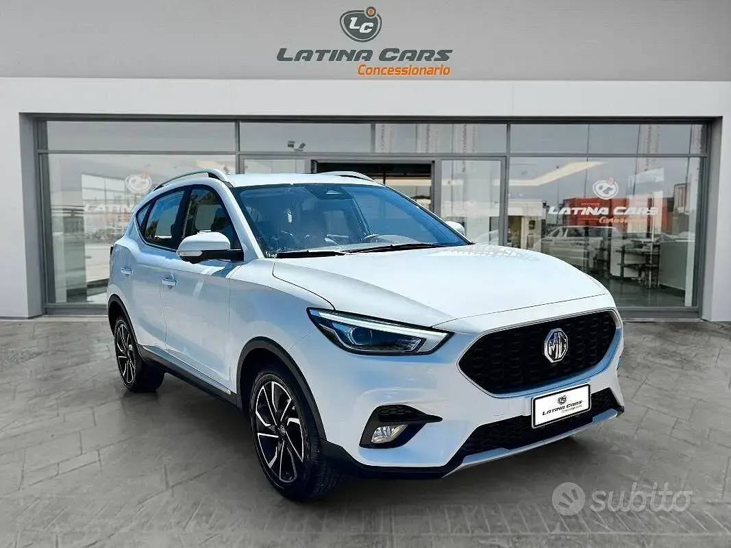 Usata MG ZS Luxury 106 CV (77 kW) 2024 Bianco SUV