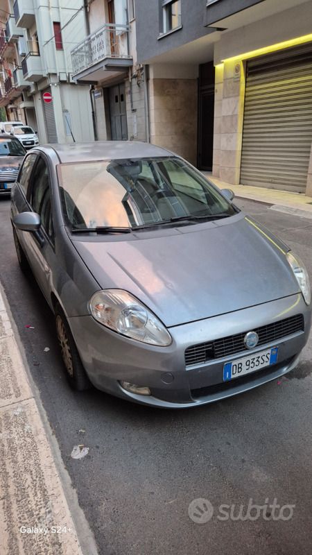 Usata Fiat Grande Punto Active 77 CV (56 kW) 2006 Grigio Utilitaria