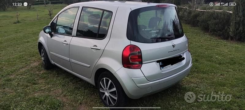 Usata Renault Modus 75 CV (55 kW) 2011 Grigio Monovolume