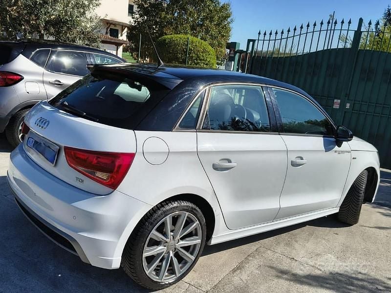 Begagnad Audi A1 Sportback Attraction 90 HK (66 kW) 2013 Halvkombi