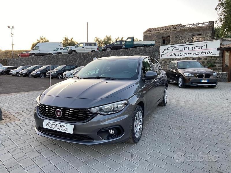 Usata Fiat Tipo Easy 95 CV (69 kW) 2017 Grigio Berlina