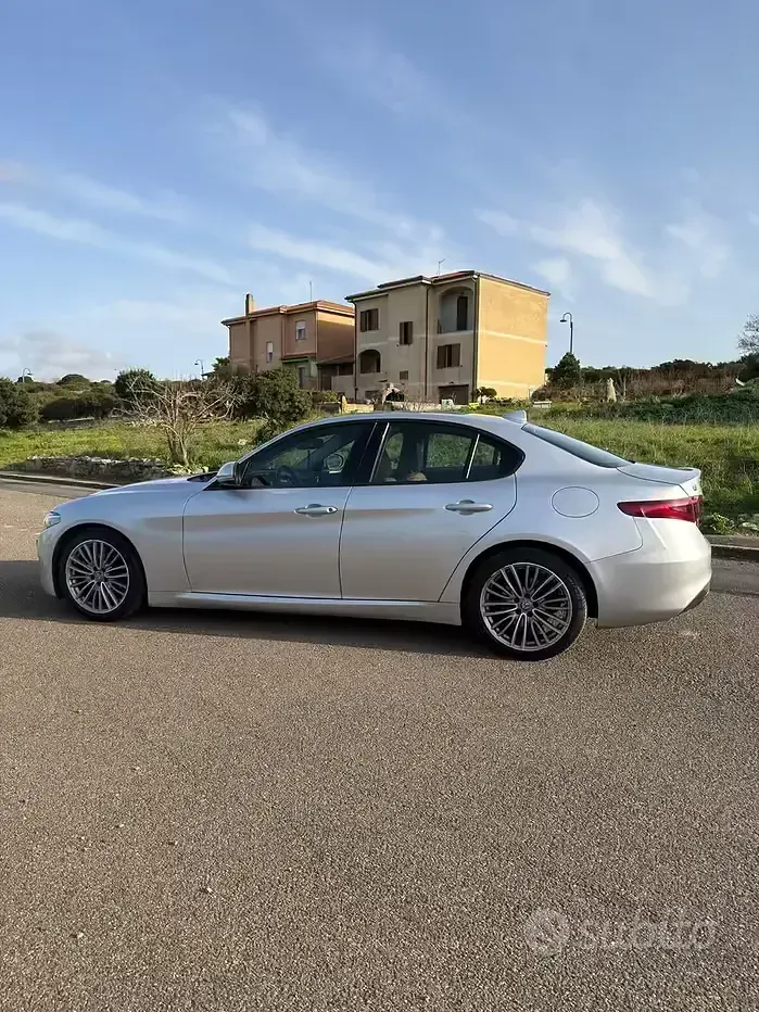 Usata Alfa Romeo Giulia 190 CV (139 kW) 2020 Berlina
