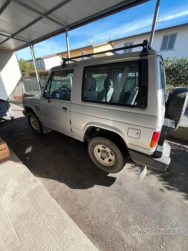 Usata Mitsubishi Pajero 84 CV (61 kW) 1989 Grigio SUV