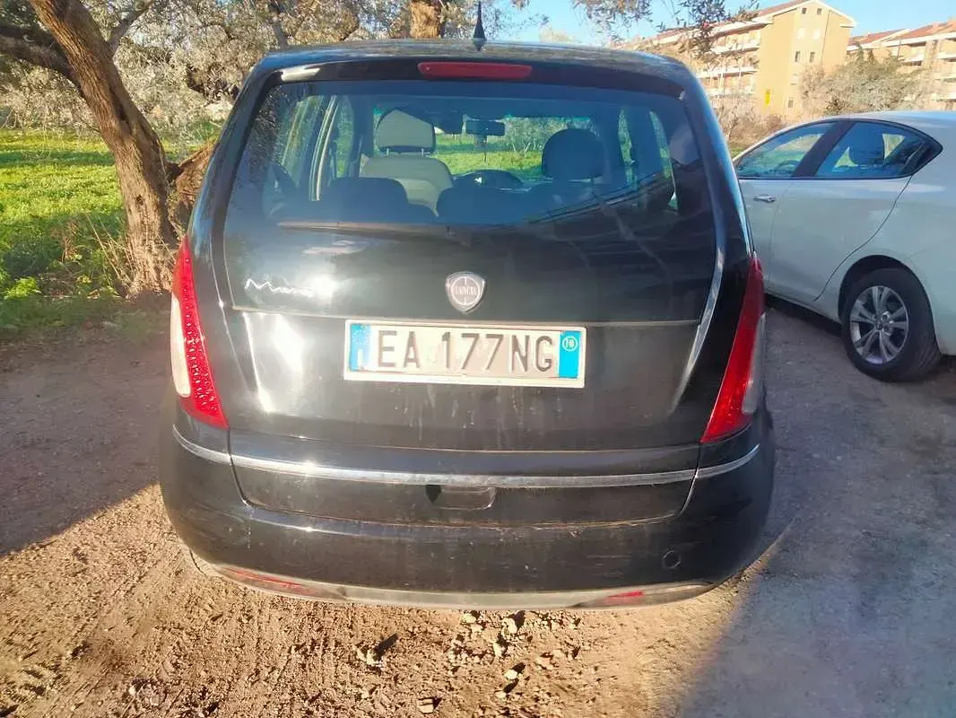 Usata Lancia Musa 77 CV (56 kW) 2010 Nero Monovolume