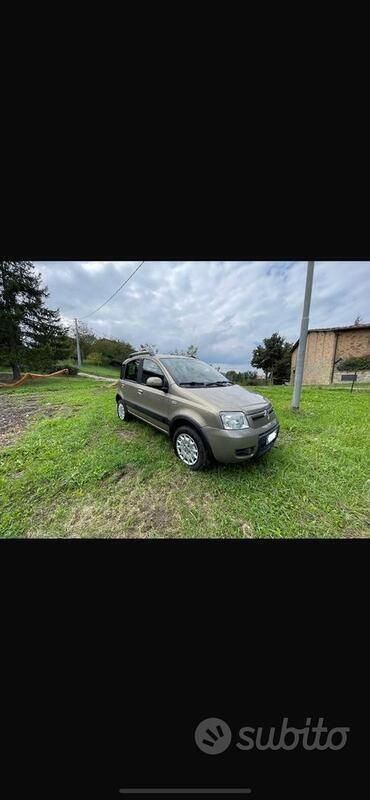 Usata Fiat Panda 4x4 60 CV (44 kW) 2011 Utilitaria