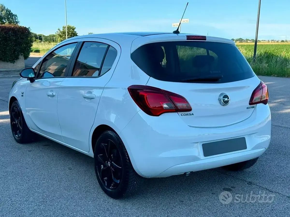 Usata Opel Corsa 90 CV (66 kW) 2019 Bianco Utilitaria
