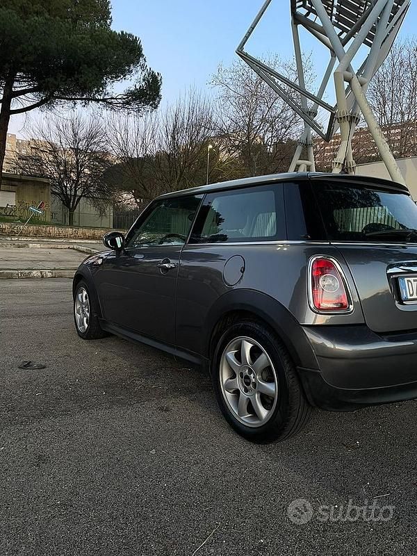 Usata Mini ONE 90 CV (66 kW) 2009 Grigio Utilitaria