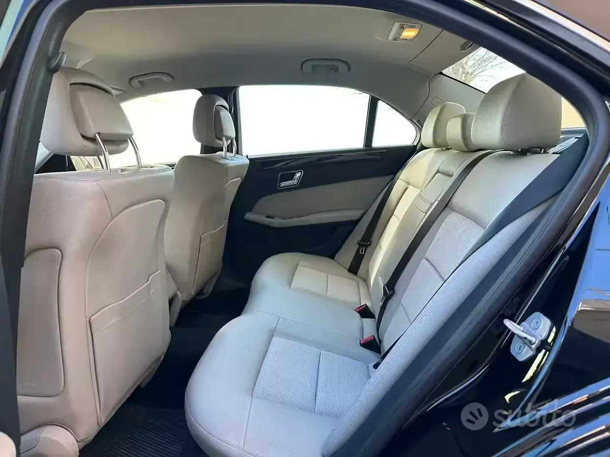 Usata Mercedes E220 170 CV (125 kW) 2013 Nero Berlina