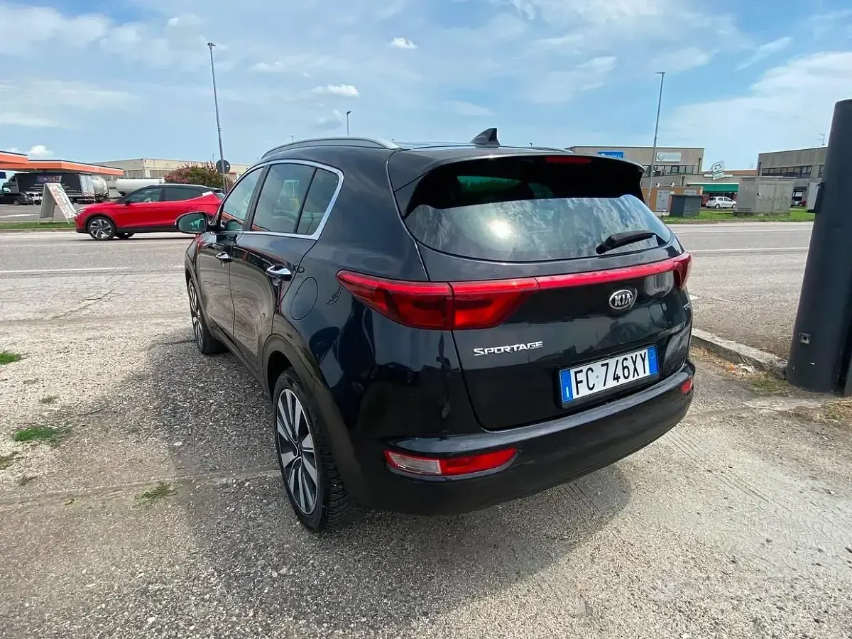 Usata Kia Sportage 115 CV (84 kW) 2016 Nero SUV
