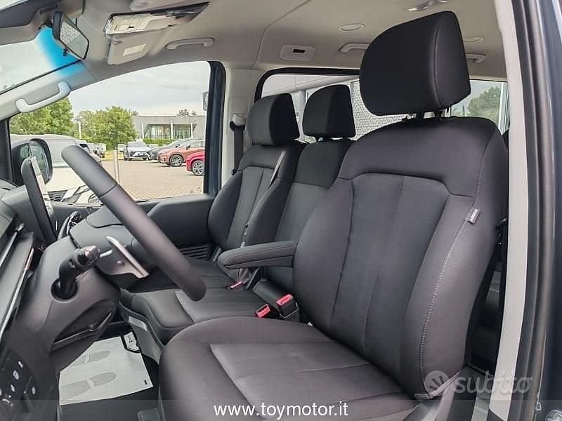 Nuova Hyundai Staria 2025 Bianco Monovolume