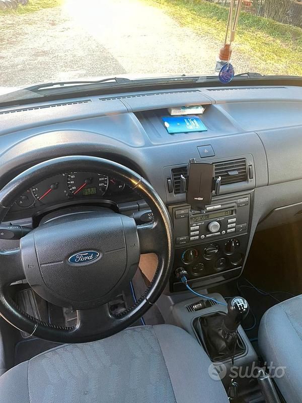 Usata Ford Transit Connect 110 CV (80 kW) 2009 Monovolume