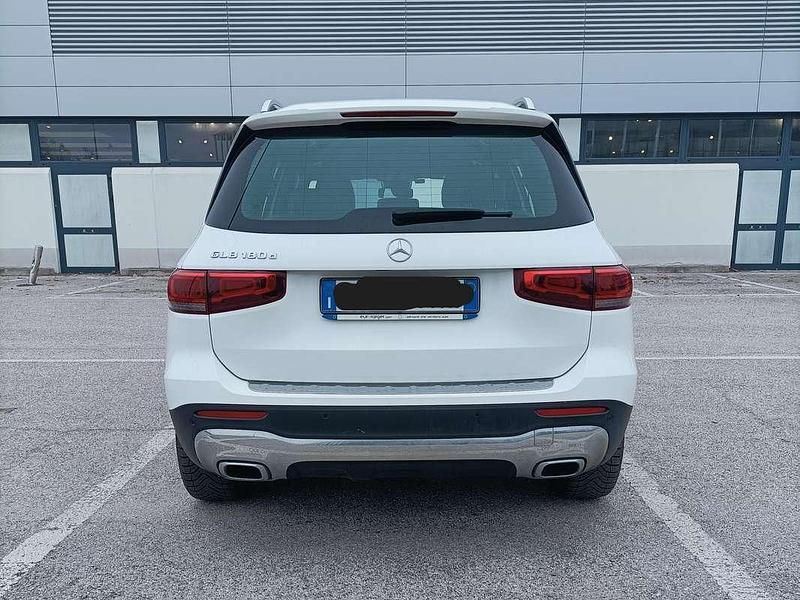 Usata Mercedes GLB180 116 CV (85 kW) 2023 Bianco SUV