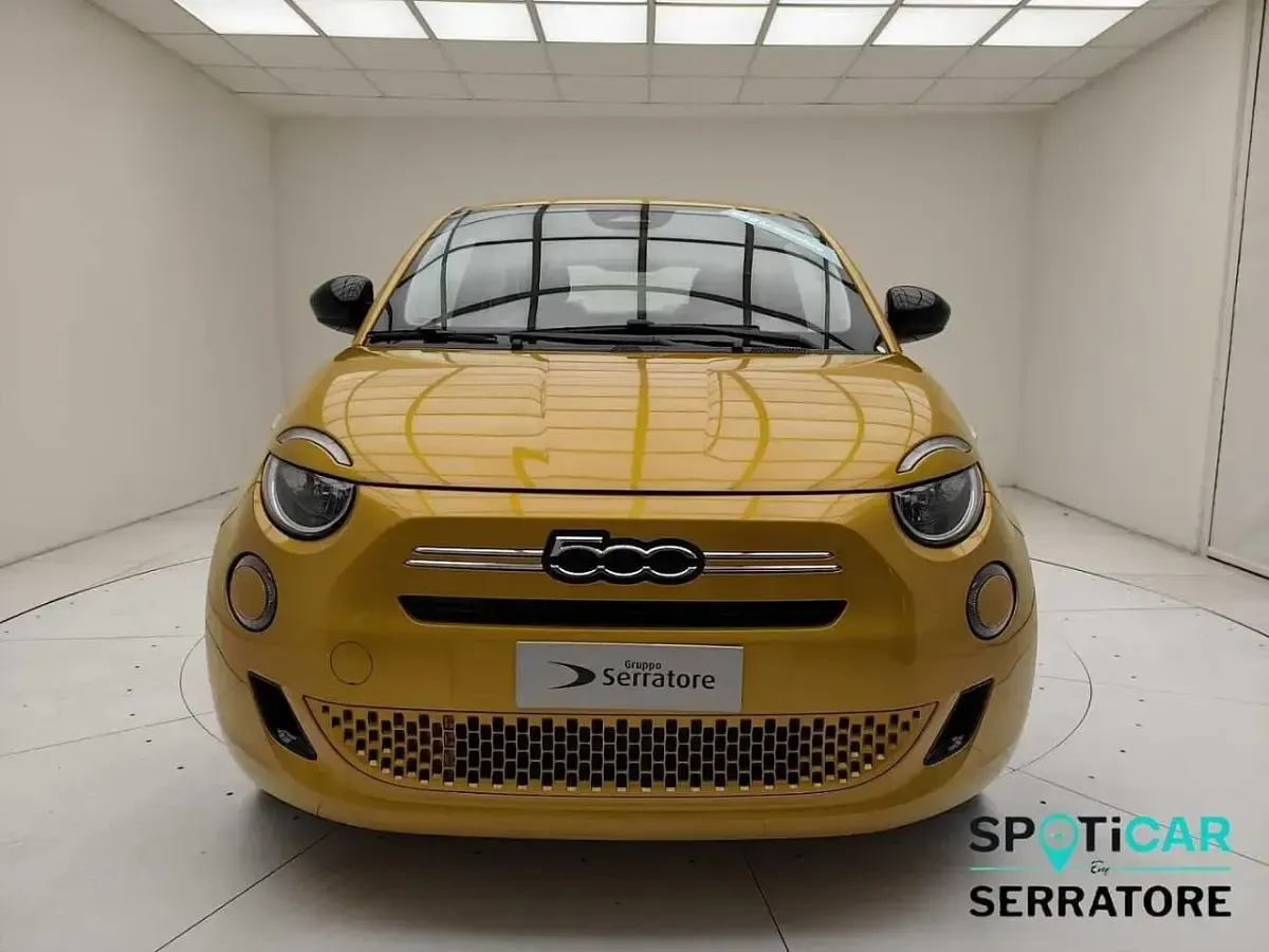 Nuova Fiat 500 Icon 65 CV (47 kW) 2026 Giallo Utilitaria