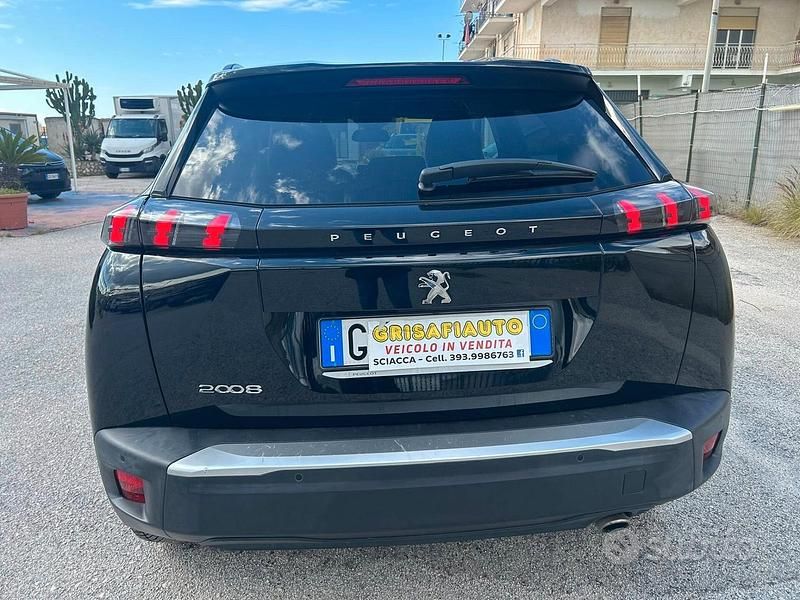 Usata Peugeot 2008 Allure 110 CV (80 kW) 2022 Nero SUV