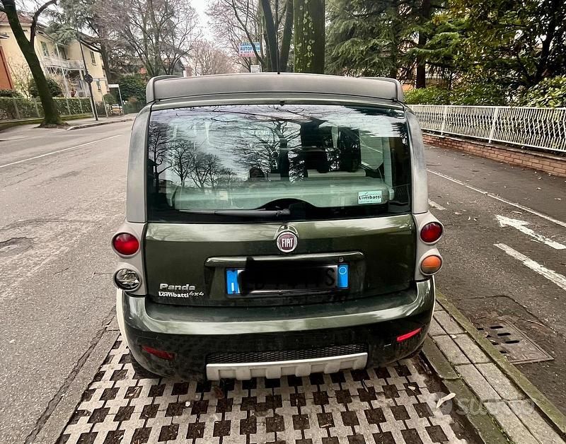 Usata Fiat Panda 4x4 Cross 69 CV (50 kW) 2010 Verde Utilitaria