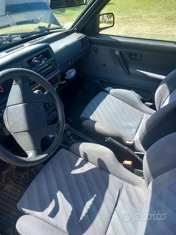 Begagnad VW Golf II GTI 136 HK (100 kW) 1991 Svart Halvkombi