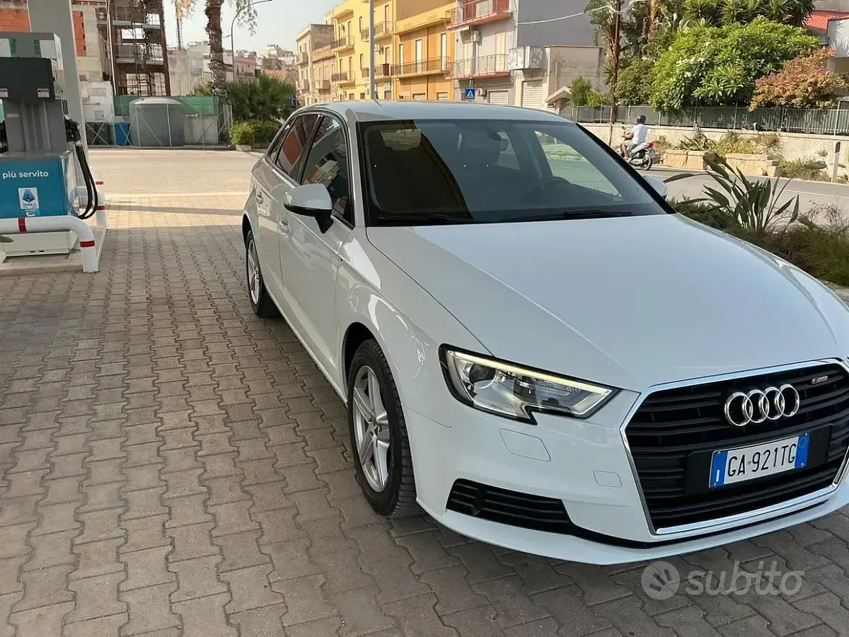 Usata Audi A3 Design 150 CV (110 kW) 2020 Bianco Berlina