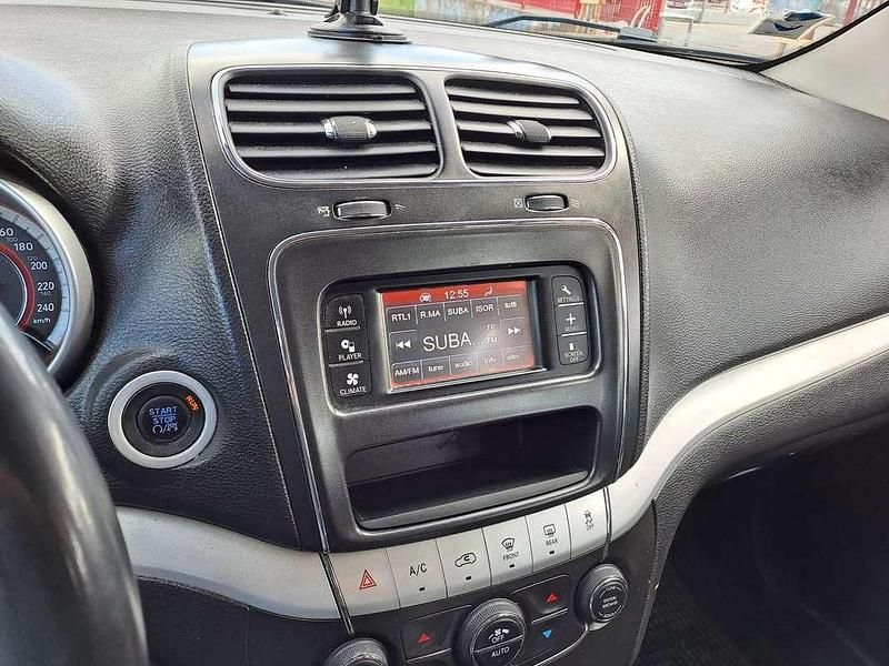 Usata Fiat Freemont 140 CV (102 kW) 2012 Grigio SUV