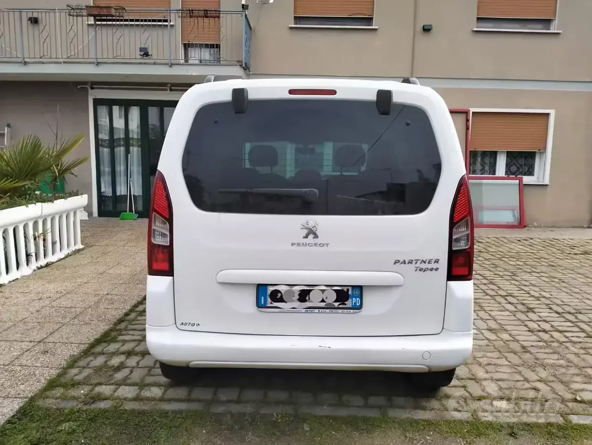 Usata Peugeot Partner 92 CV (67 kW) 2014 Bianco Monovolume