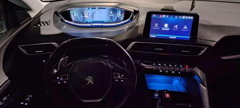 Usado Peugeot 5008 Business-Line 120 CV (88 kW) 2018 Blanco SUV