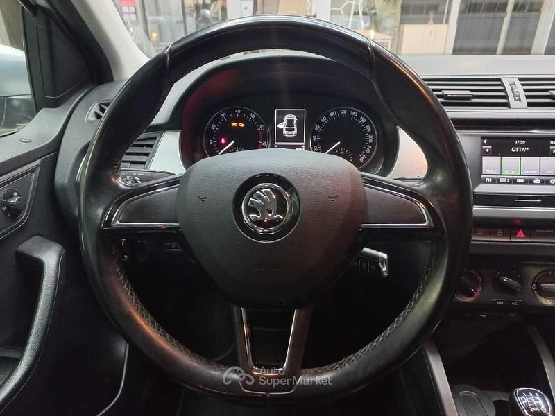 Usata Skoda Fabia Ambition 75 CV (55 kW) 2015 Argento Berlina