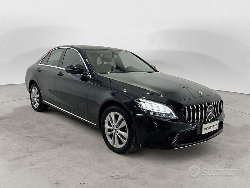 Usata Mercedes C180 Business 122 CV (89 kW) 2019 Nero Berlina