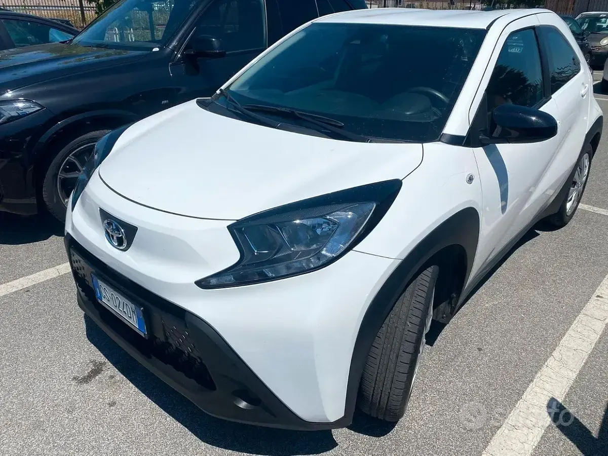 Usata Toyota Aygo X 72 CV (52 kW) 2023 Bianco SUV