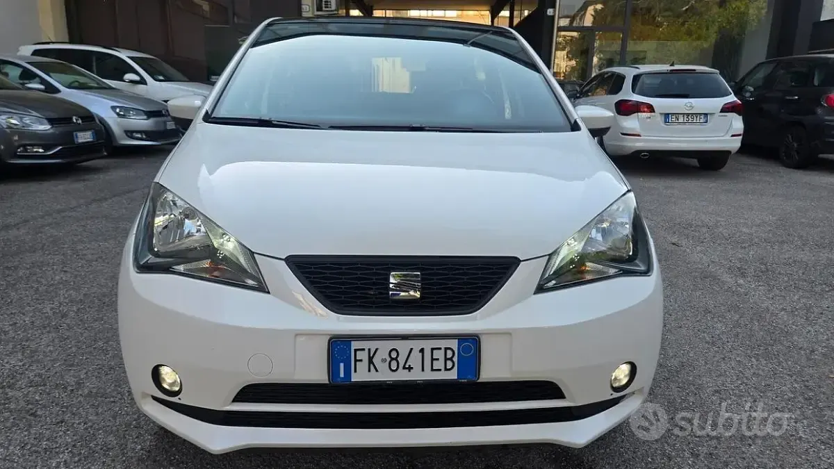 Usata Seat Mii Cosmopolitan 68 CV (50 kW) 2017 Bianco Utilitaria