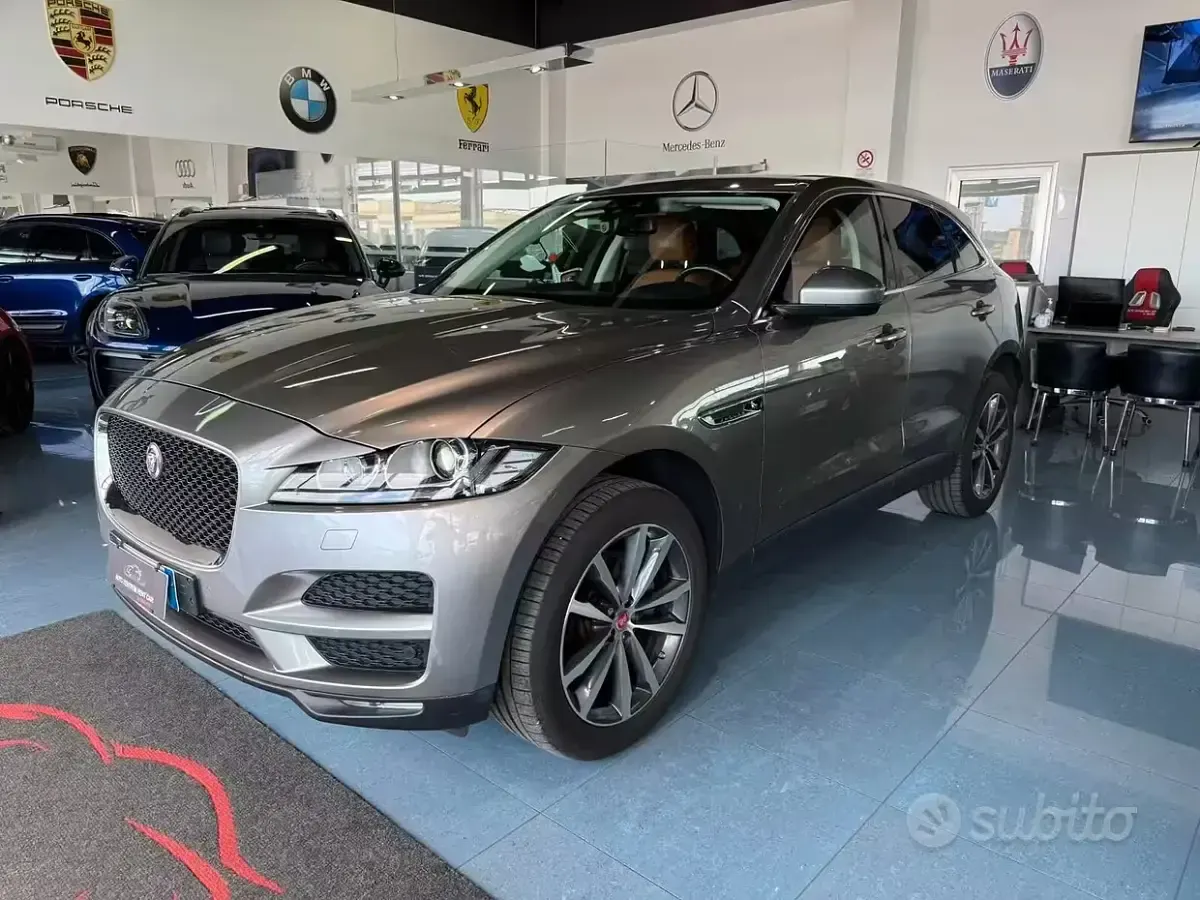 Usata Jaguar F-Pace Prestige 241 CV (177 kW) 2018 Grigio SUV