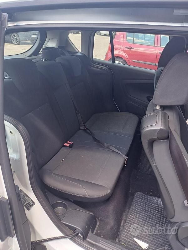 Usata Ford B-MAX 2016 Bianco Monovolume
