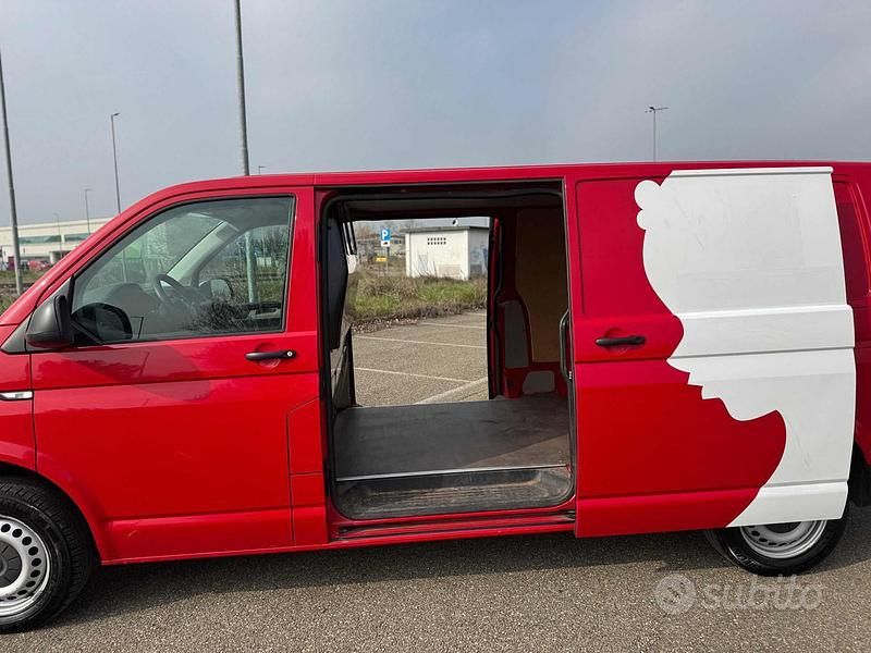 Usata VW Transporter 150 CV (110 kW) 2018 Rosso Furgone