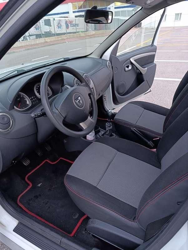 Usata Dacia Duster Lauréate 107 CV (78 kW) 2013 SUV