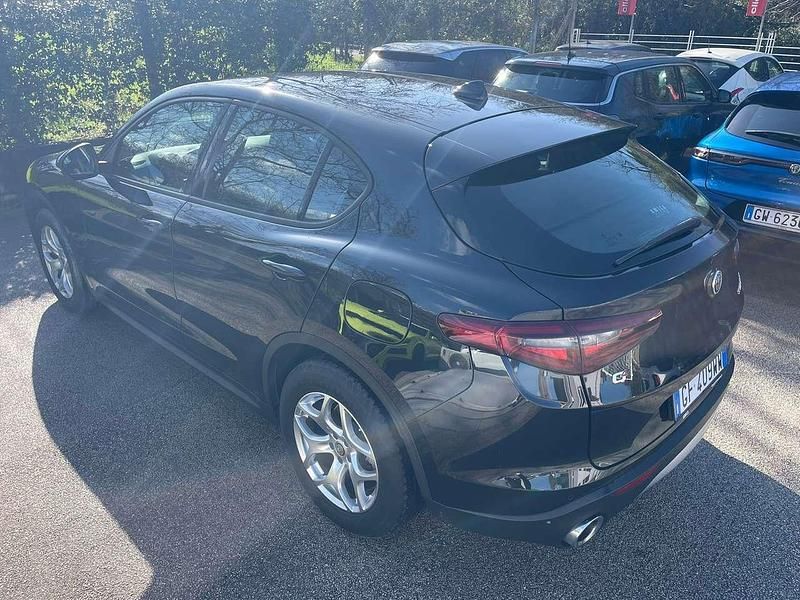Usata Alfa Romeo Stelvio Business 190 CV (139 kW) 2021 Nero SUV