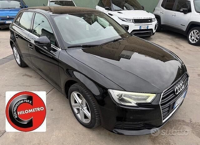 Nero Usata 2016 Audi A3 Sport Tre volumi | 8999 € (Super prezzo) - Immagine 1/4