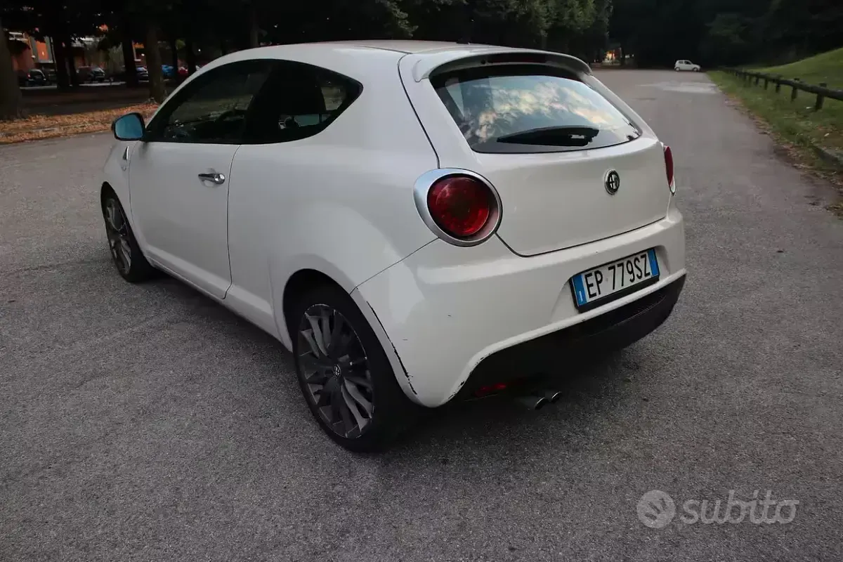 Usata Alfa Romeo MiTo Quadrifoglio Verde 170 CV (125 kW) 2013 Bianco Utilitaria