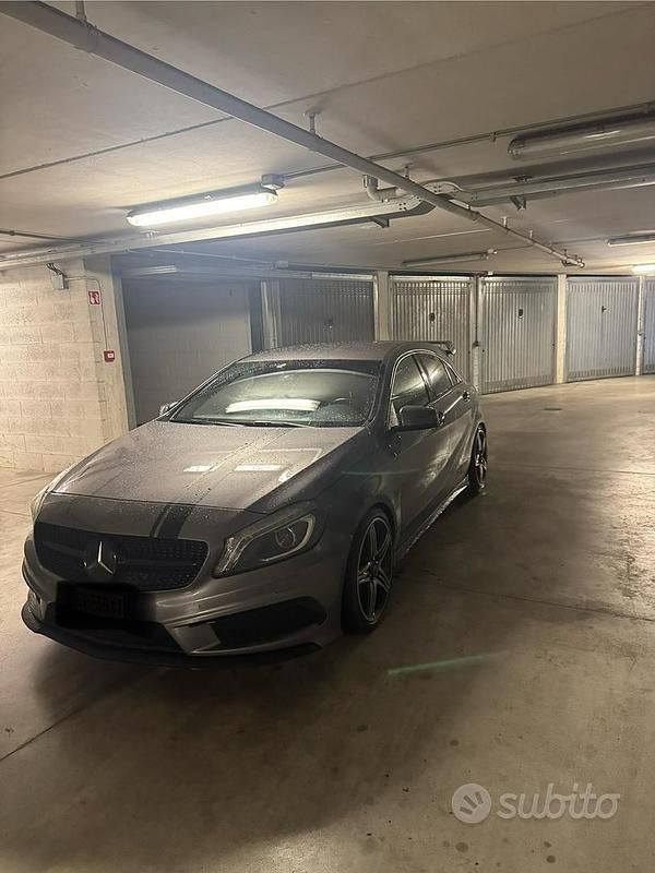 Usata Mercedes A250 AMG 260 CV (191 kW) 2015 Grigio Berlina